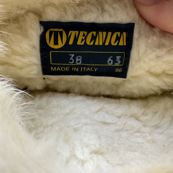 Tecnica Skandia Goat Fur Italian Off White  Boots SZ 38 US-7 gently used - Picture 2 of 9